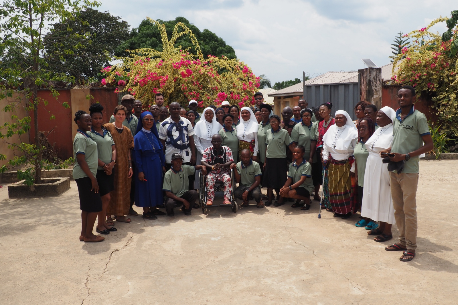 Besuch des Behindertenheim „Vincent de Paul“