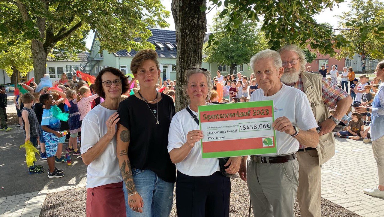 Unsere Mitglieder: Helga Heußen, Jasmin Liberio, Hildegard Wahlen (von links)