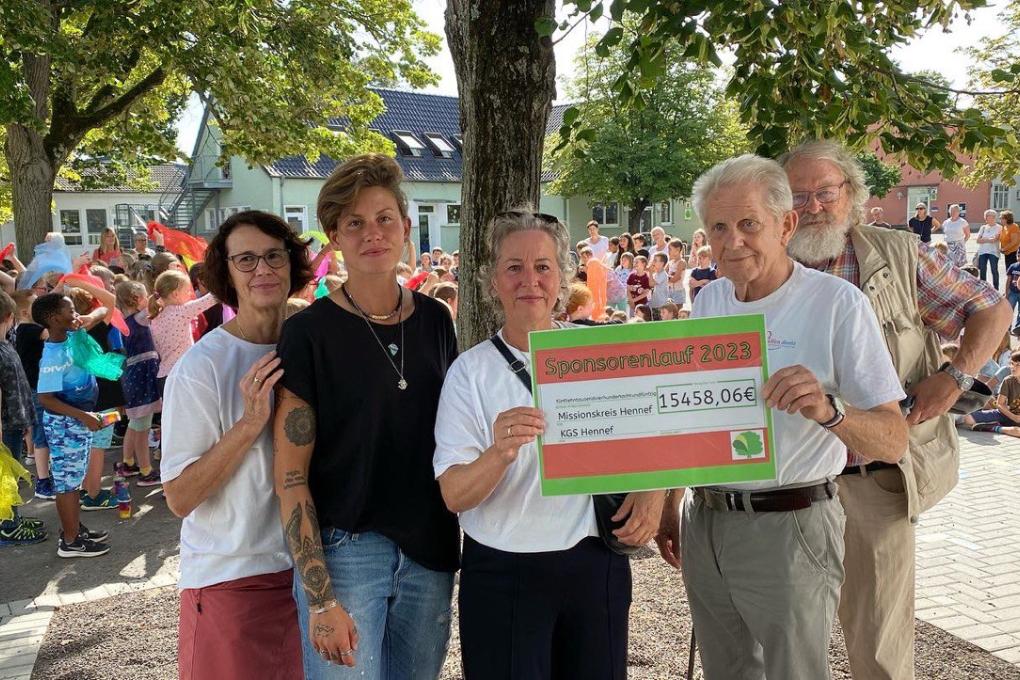 Unsere Mitglieder: Helga Heußen, Jasmin Liberio, Hildegard Wahlen (von links)