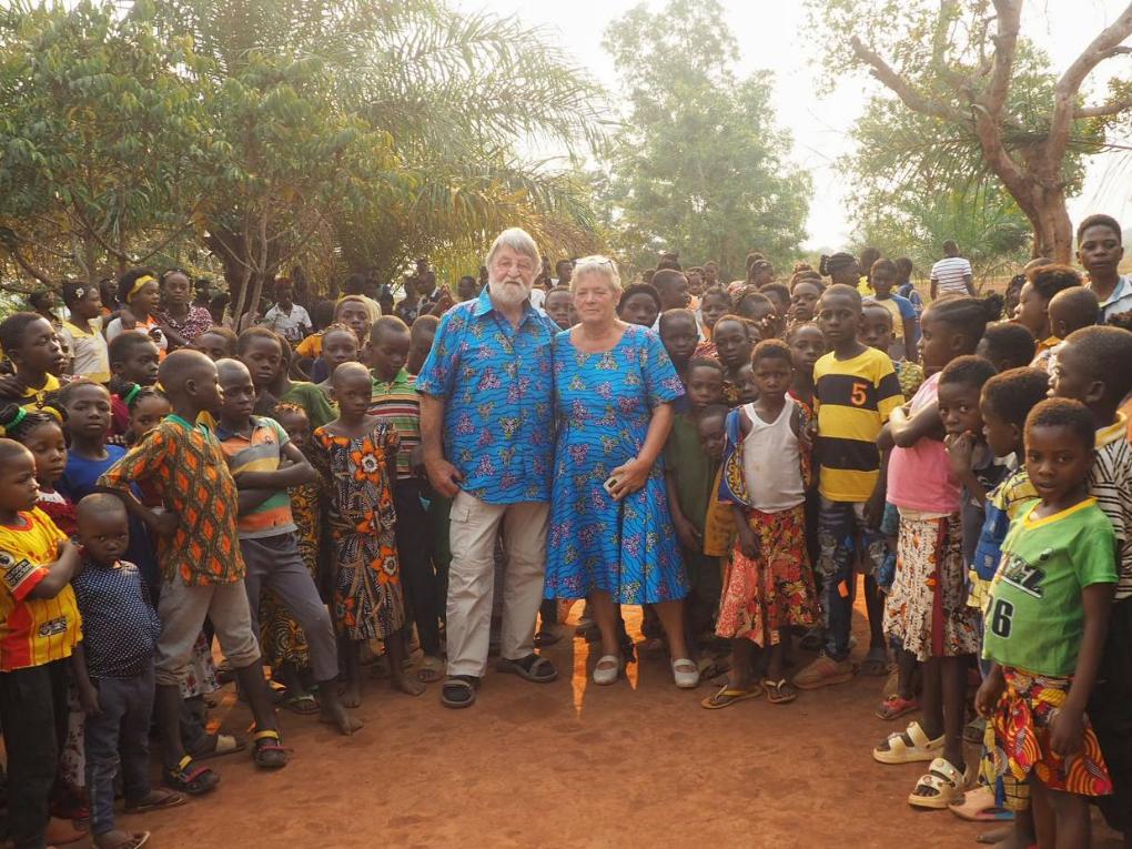 Hans Jagsch und Hildegard Wahlen (Buschklinik in Mbani)